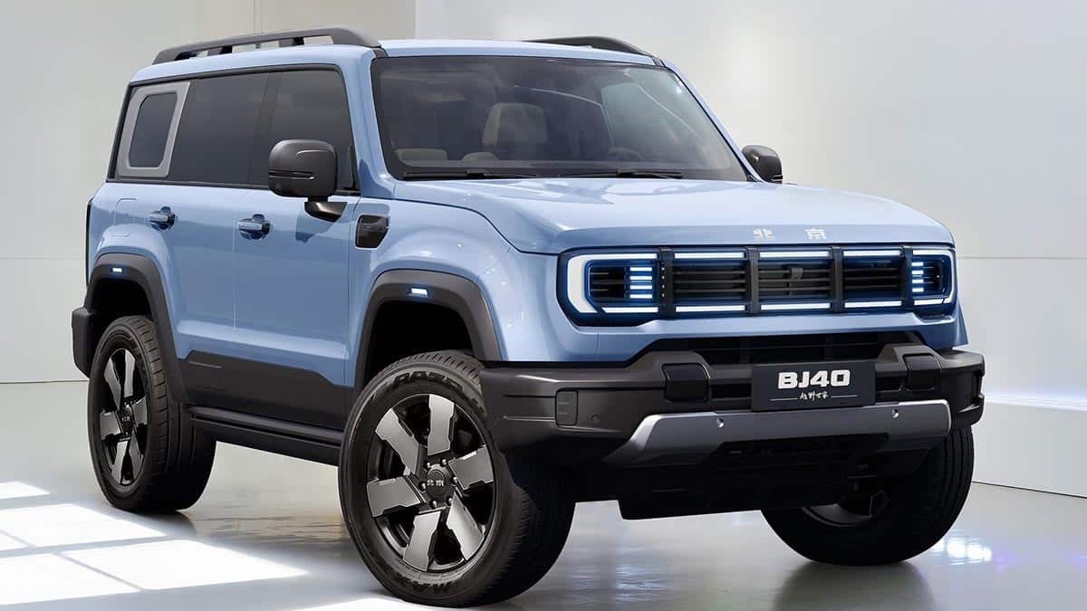Front view of Santana BJ40 plug-in hybrid with LED signature and bull bar
