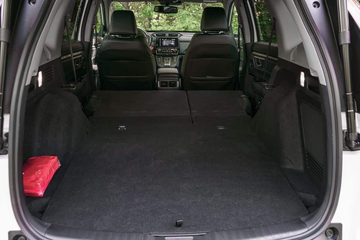 Honda ZR-V cargo area with low sill and 13.4 cubic feet capacity