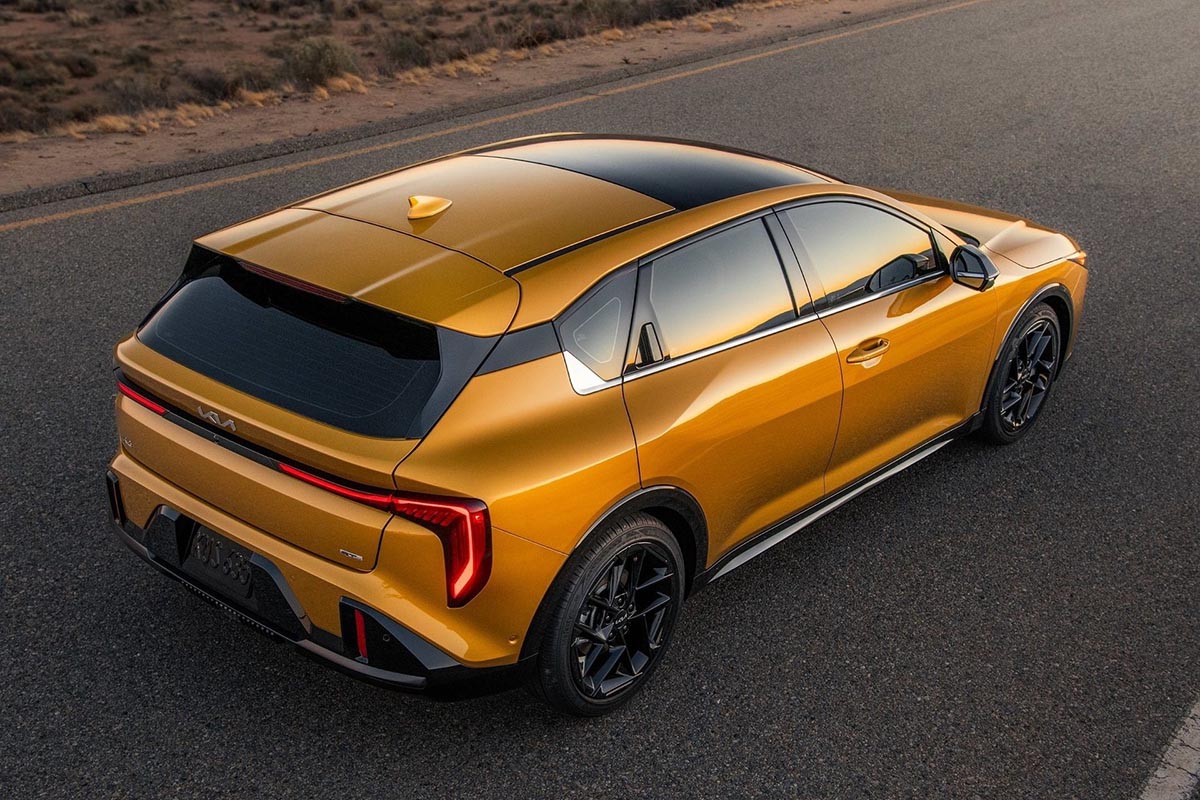 Rear of the 2026 Kia K4 with sloped hatchback and LED light bar