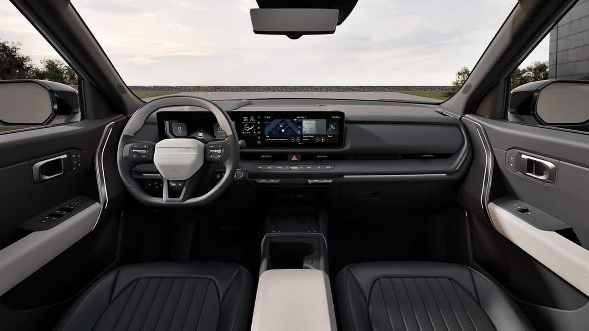 2026 Kia Seltos cockpit with dual digital display and connected interface