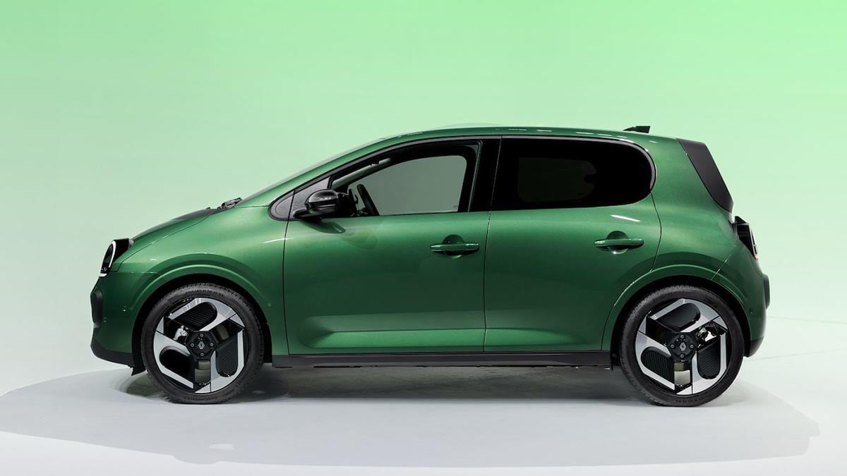 Side view of the 2026 Renault Twingo E-Tech Electric in Evolution trim