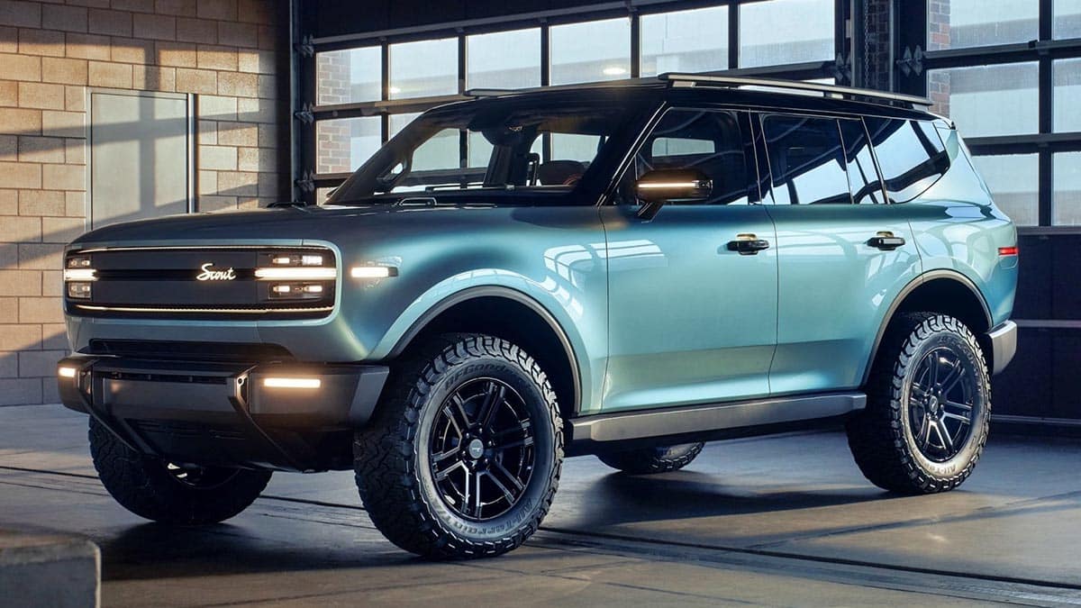 Future Audi Scout 4x4 project profile view with muscular body and rugged silhouette