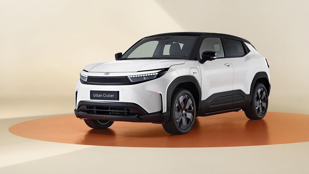 Front view of the Toyota Urban Cruiser with slim light signature and closed grille typical of EVs